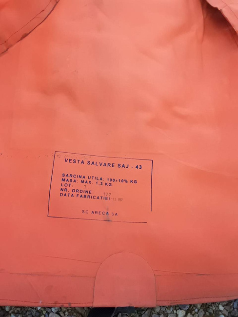 RESCUE VEST - ORANGE - MILITARY SURPLUS ROMANIAN ARMY, RESCUE SERVICES - DECO