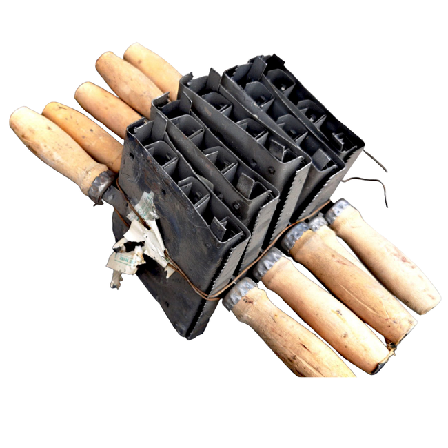 Fém lókefe fa nyéllel - román hadseregfelesleg - Uj