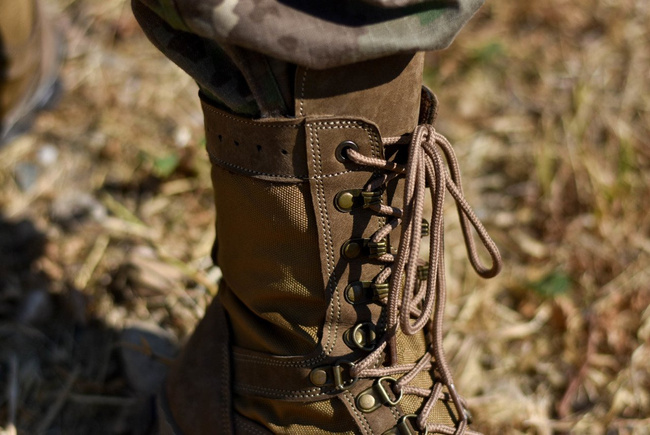 Csizmák Bison Coyote