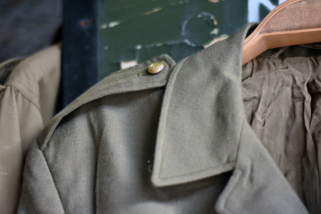 Egyenruhás kabát és 2 nadrág - Román katonai többlet - Barna/Oliva - Mint Új