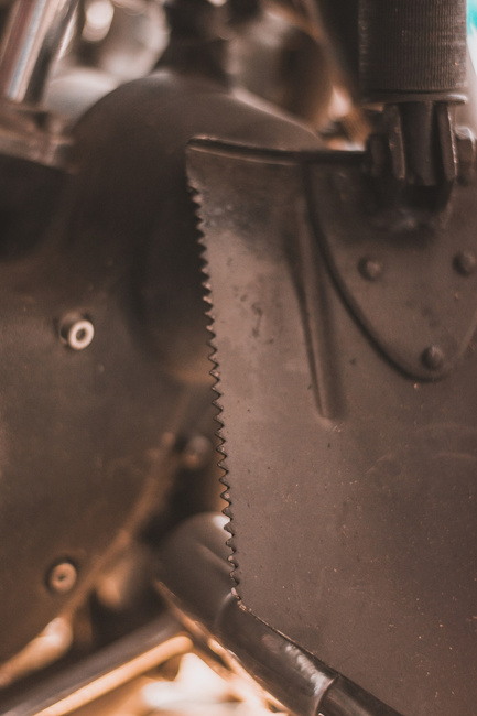 Gyalogsági lapát, összecsukható - Román hadsereg feleslege - Újszerű állapotú, tokban