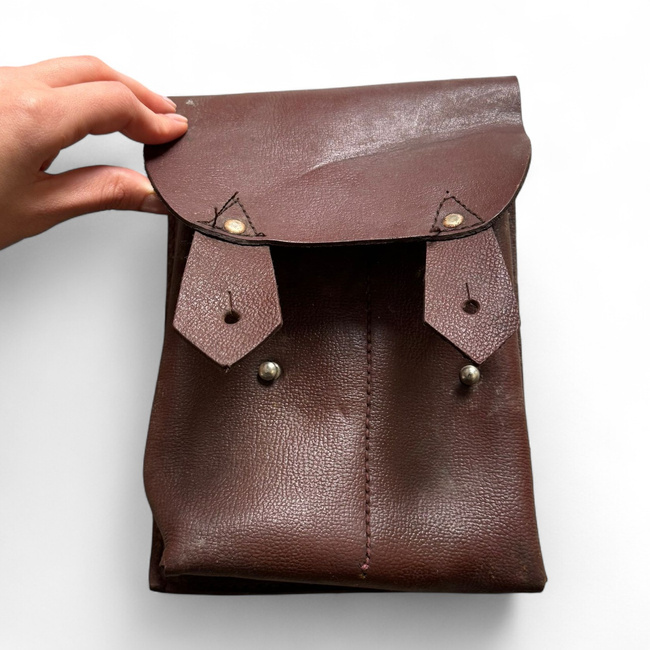 Bőr táska 4 AK-47 tölténytárhoz - Román hadsereg feleslege - Jó állapotban