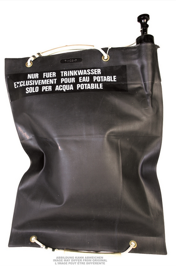 NAPELEMES ZUHANYZSÁK SZELEPPEL - SVÁJCI HADSEREG KATONAI TÖBBLET - MINT ÚJ