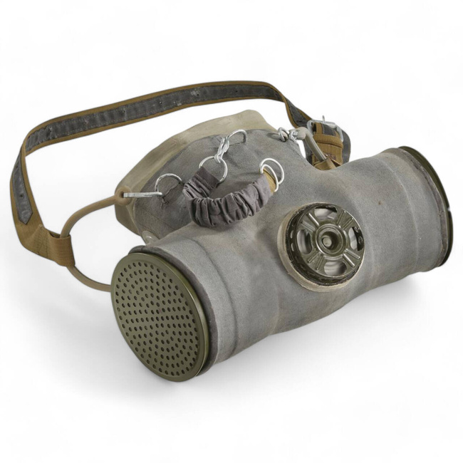 GÁZÁLARC LOVAKRA - KATONAI FELESLEG ROMÁN HADSEREG - JÓ ÁLLAPOTBAN - DEKORÁCIÓNAK