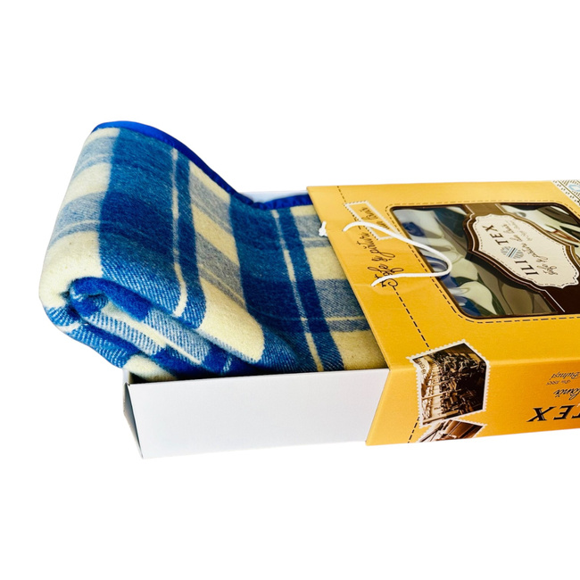 Merinó Gyapjútakaró Rojtokkal és Prémium Díszdobozban - Elena Modell - Kék/Fehér Kockás - 150 x 200 + 20 cm