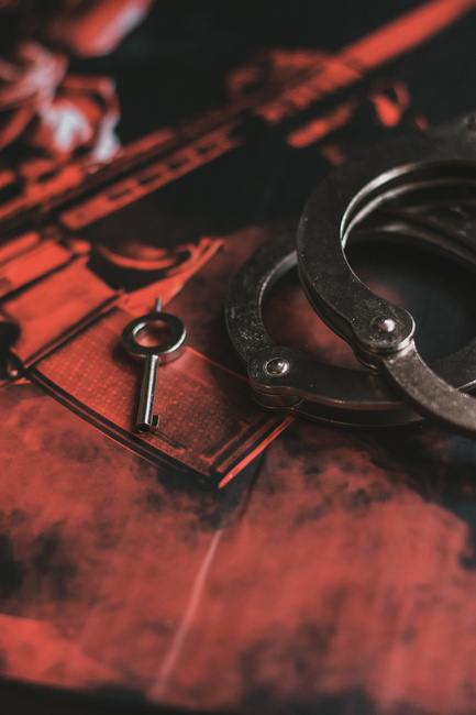 Dupla záras acél kézbilincs lánccal - Ezüst