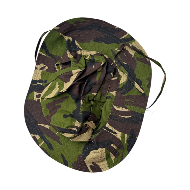 Boonie hat with insect net included - Romanian military surplus - Woodland camouflage - In good condition  