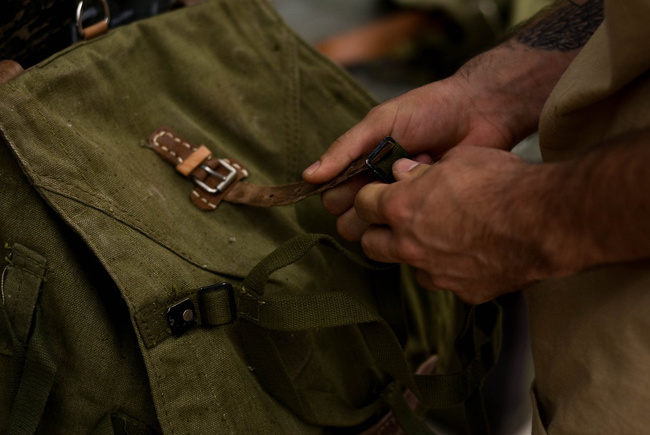 Katonai hátizsák- Hidegháborús román hadsereg (vászon) - vintage ritka - Zöld OD - Mint új