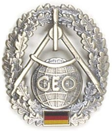 JELVÉNY GENUINE GERMAN ARMY METAL BERET BADGE ´TOPOGRAPHIE´