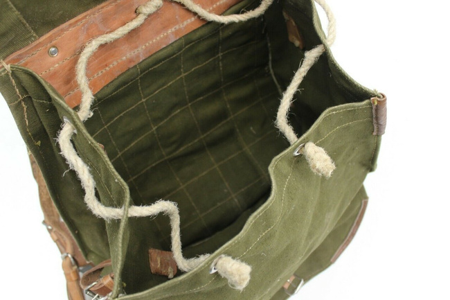 Military Olive Romanian Retro Rucksack - RSR Romanian army - OD Green - In good condition