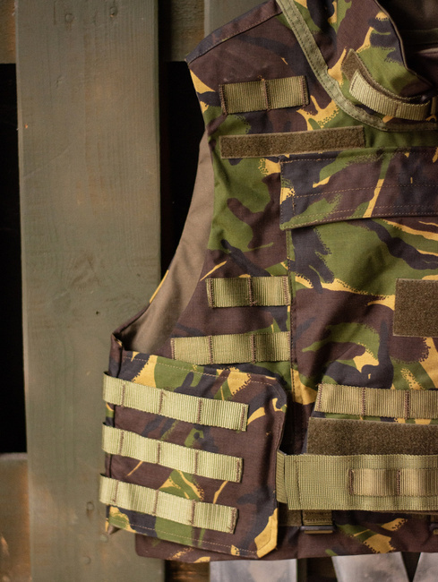 MOLLE TACTICAL VEST - WITH LEVEL III+ PROTECTIONS - CAMOUFLAGE DPM - MILITARY SURPLUS ROMANIAN ARMY - IN GOOD CONDITION